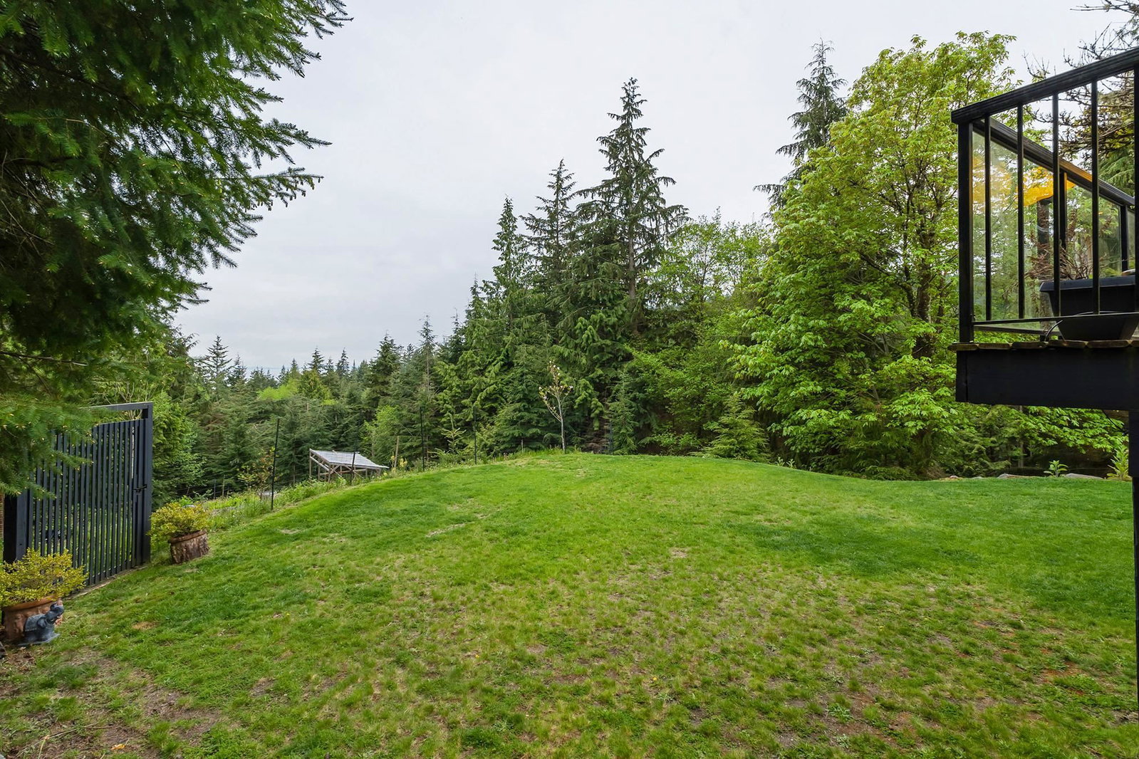 Listing Image 24