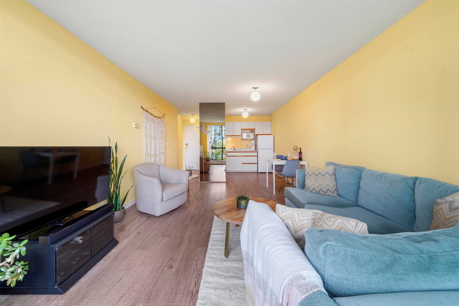 Listing Image 2