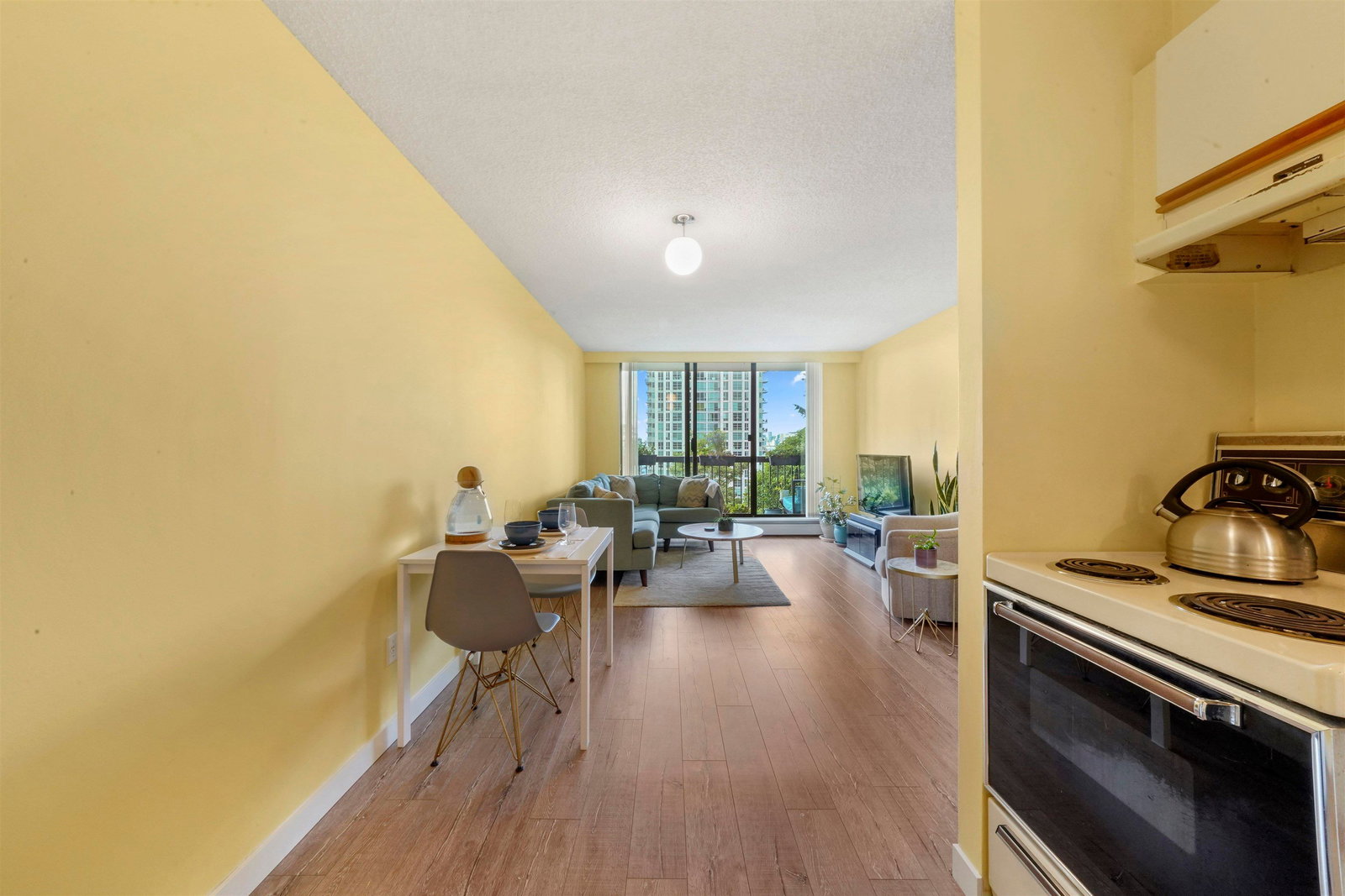 Listing Image 7