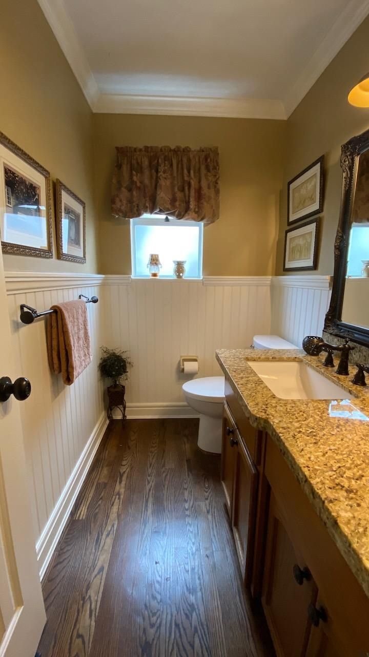 Listing Image 11