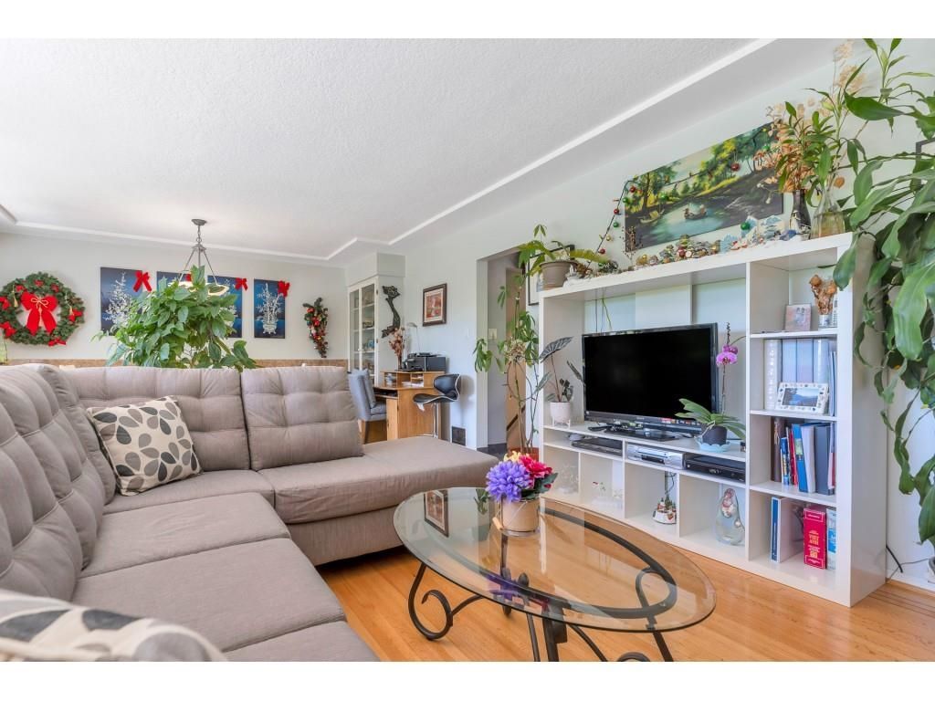 Listing Image 15