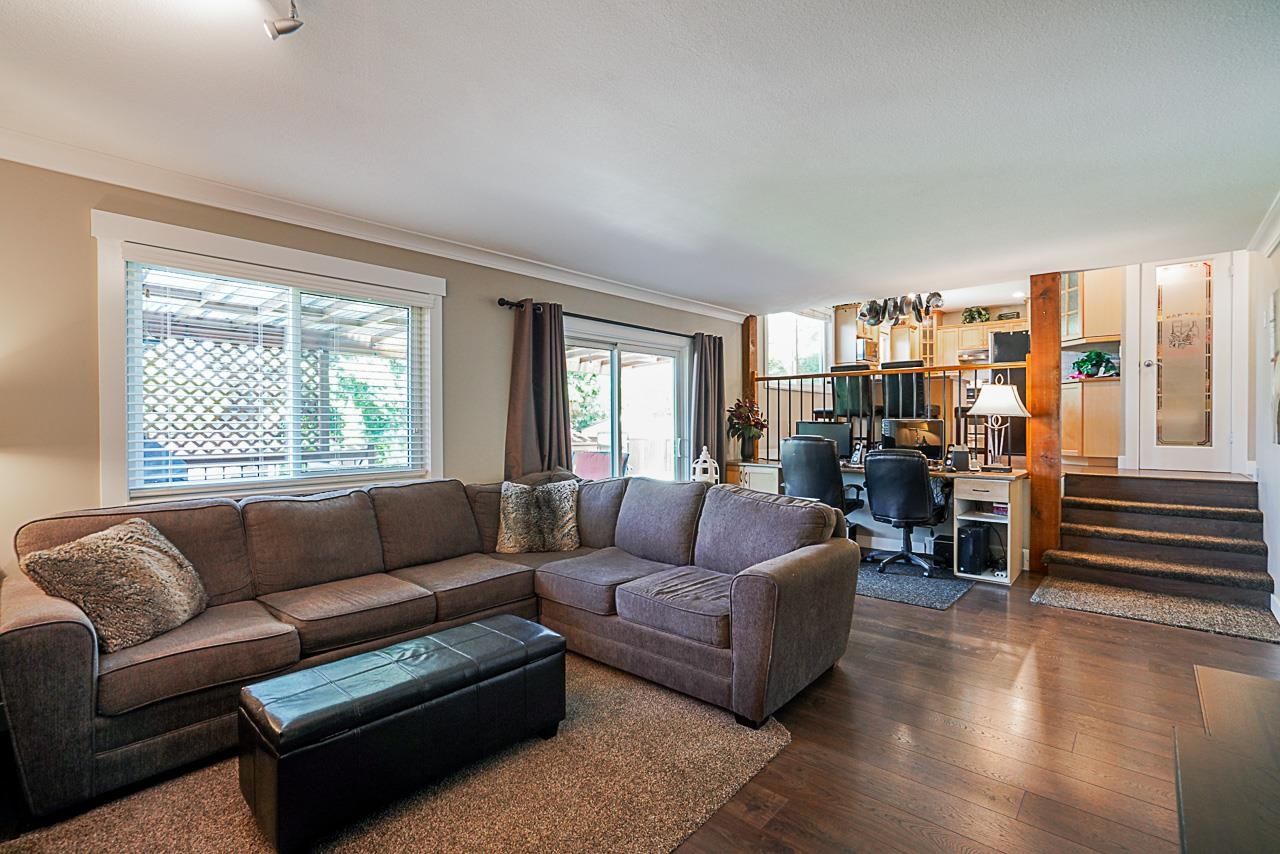 Listing Image 15
