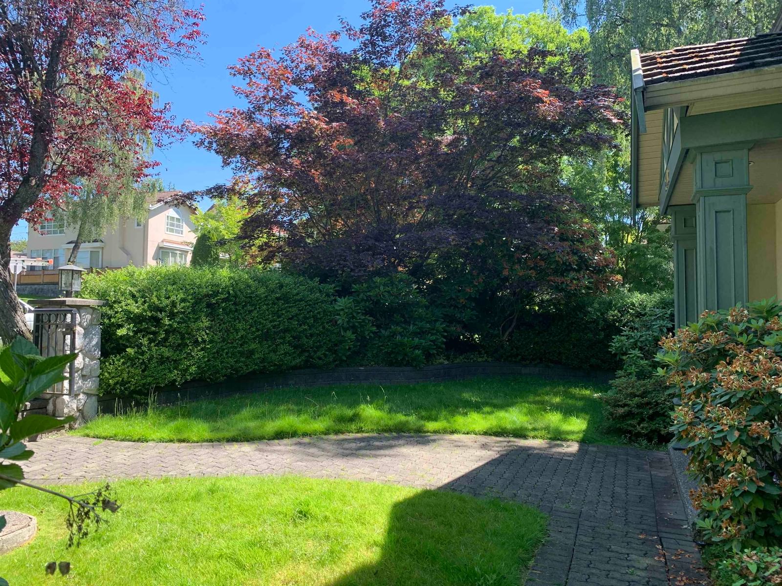 Listing Image 4