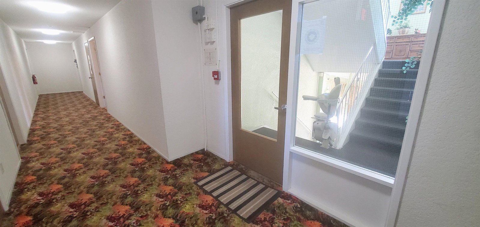 Listing Image 8