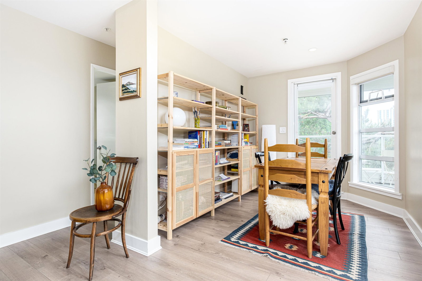 Listing Image 6