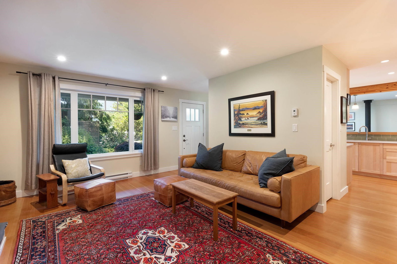 Listing Image 5