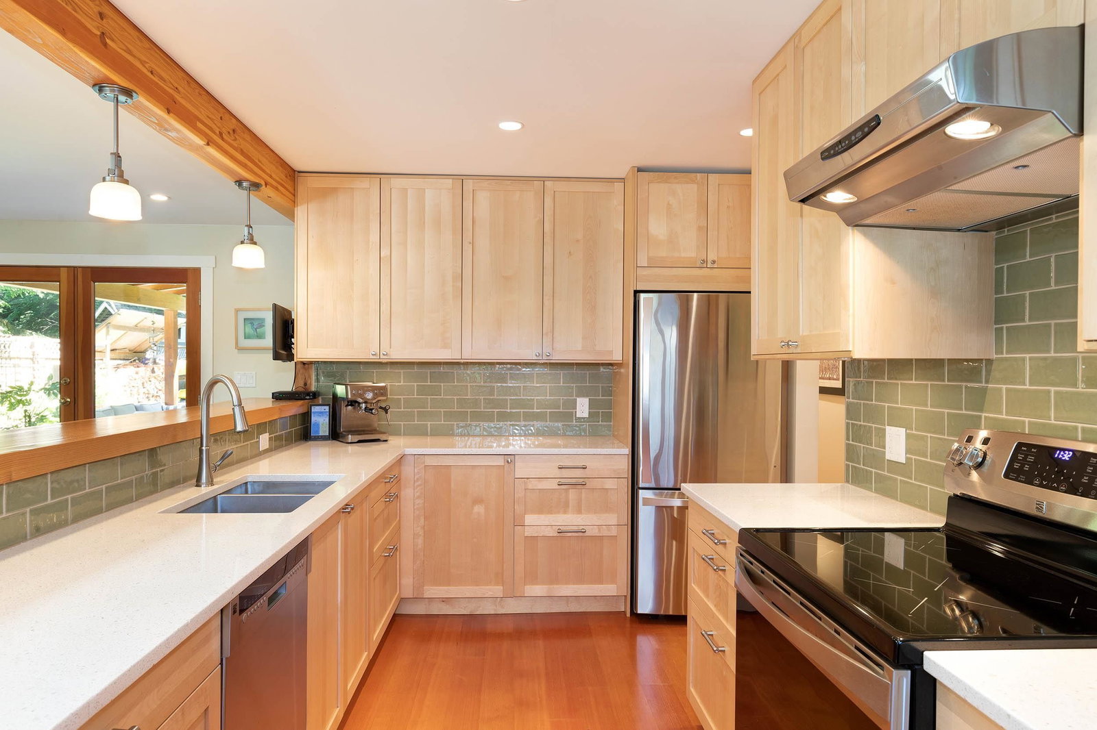 Listing Image 9