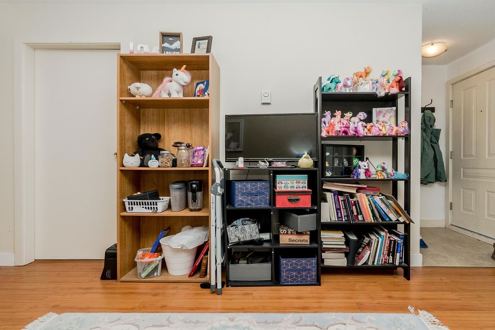 Listing Image 6