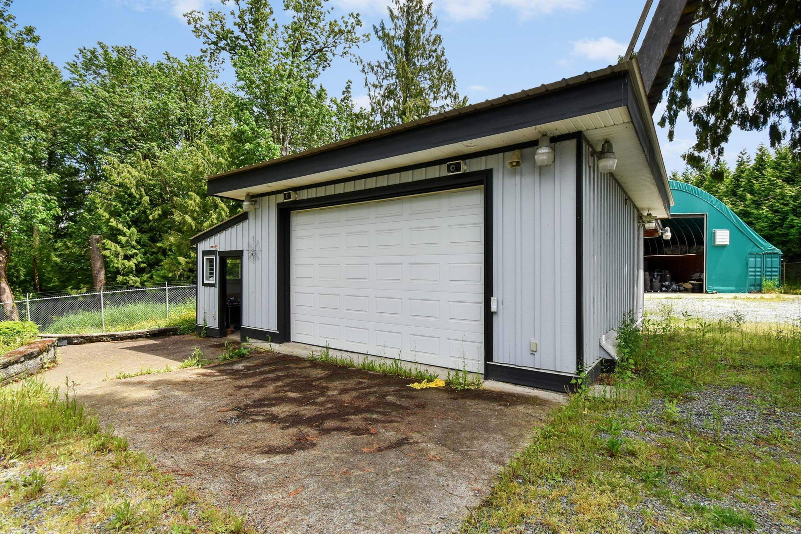 Listing Image 15