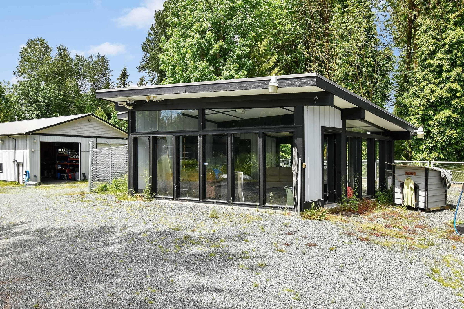 Listing Image 16