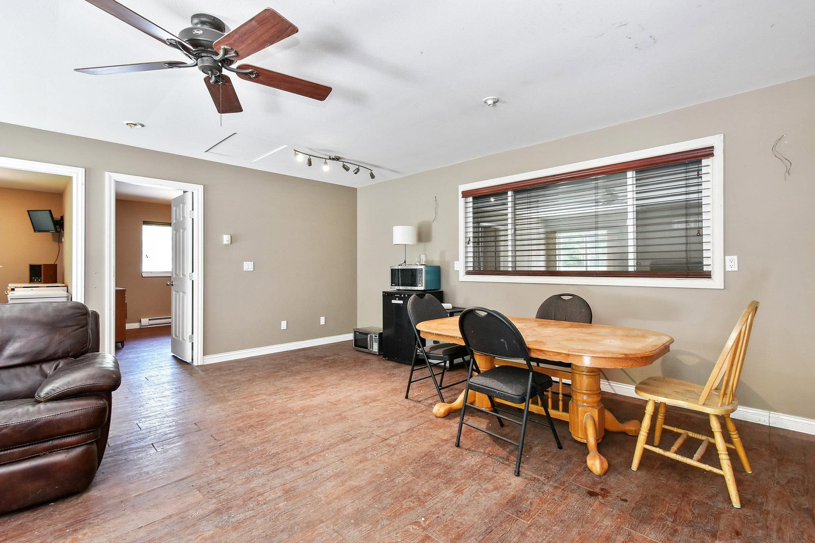 Listing Image 20