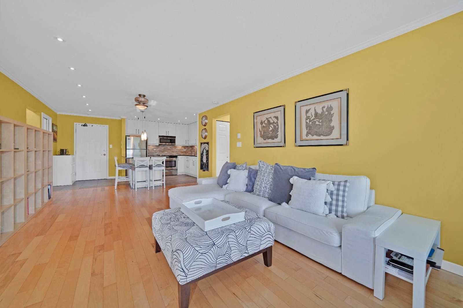 Listing Image 11