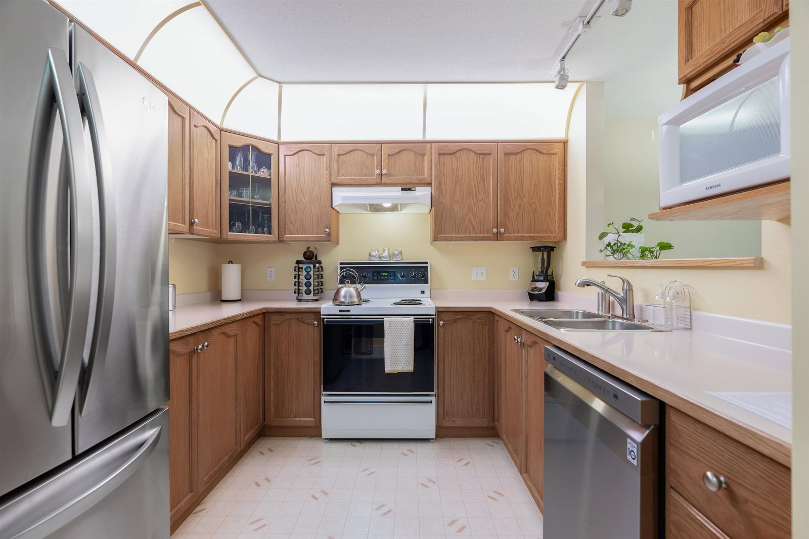 Listing Image 14