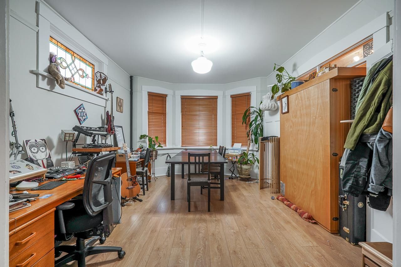 Listing Image 22