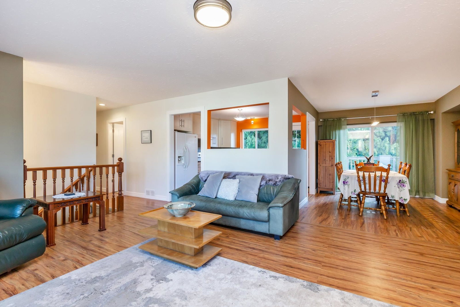 Listing Image 5