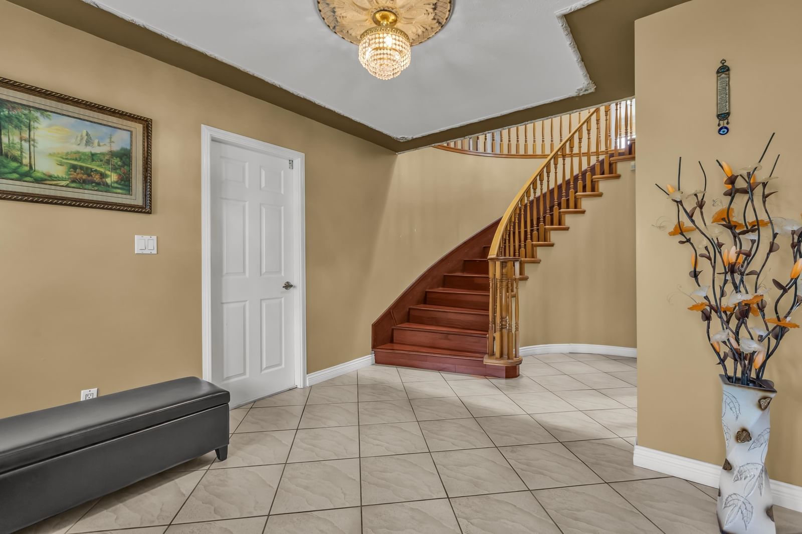 Listing Image 4