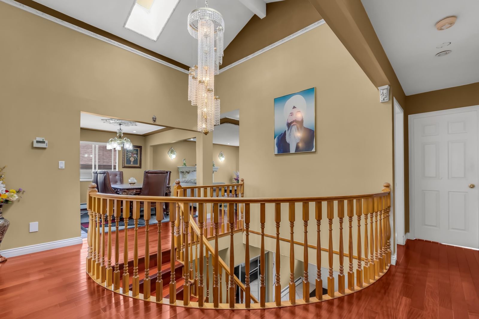 Listing Image 6