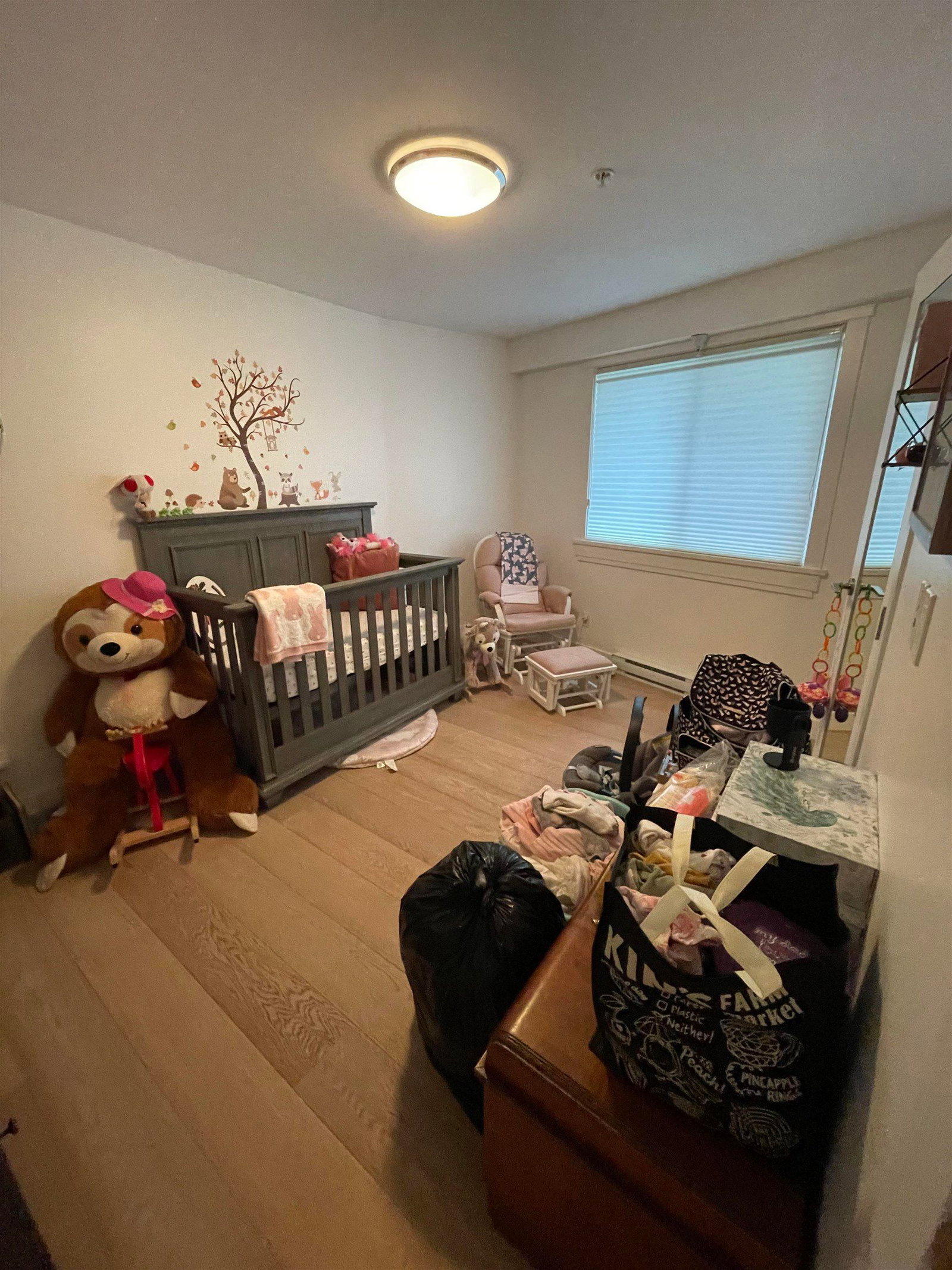 Listing Image 8