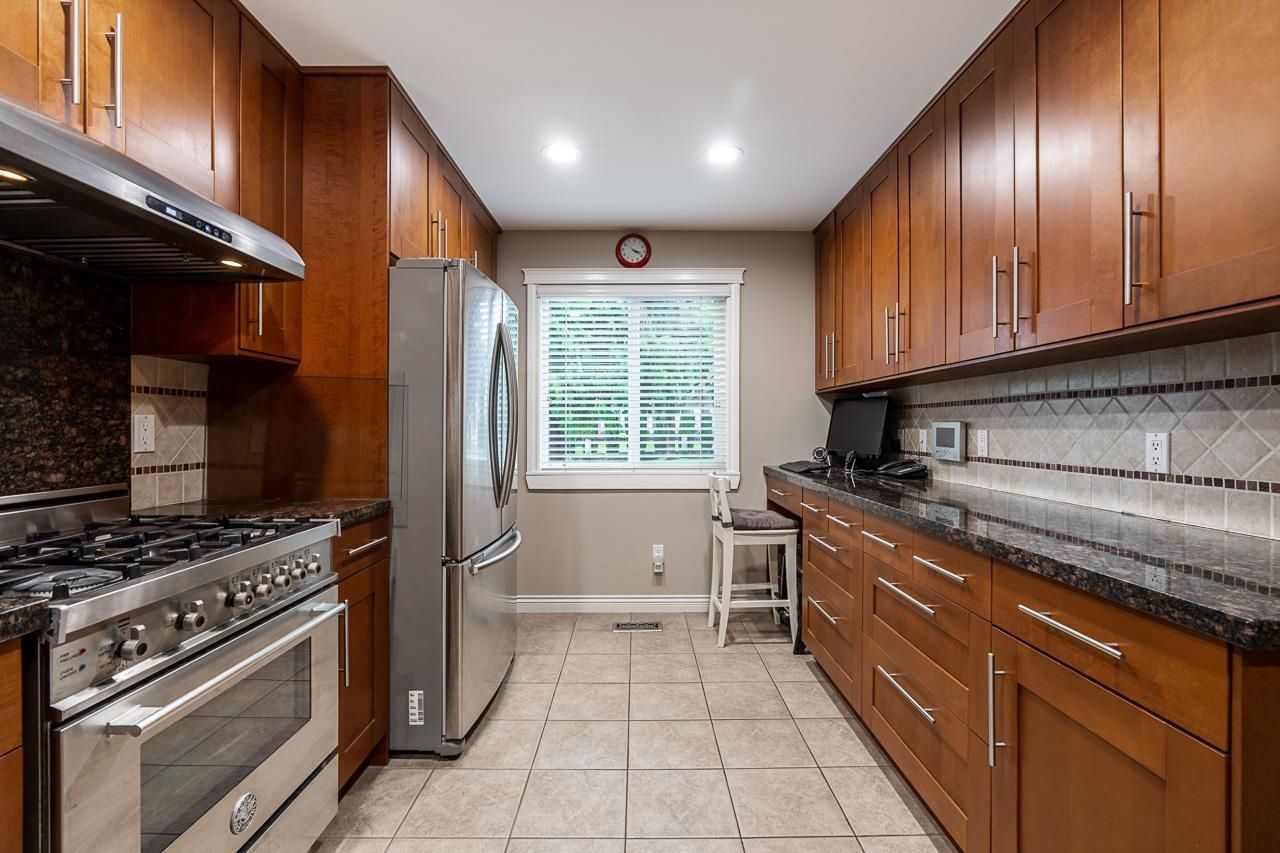 Listing Image 12