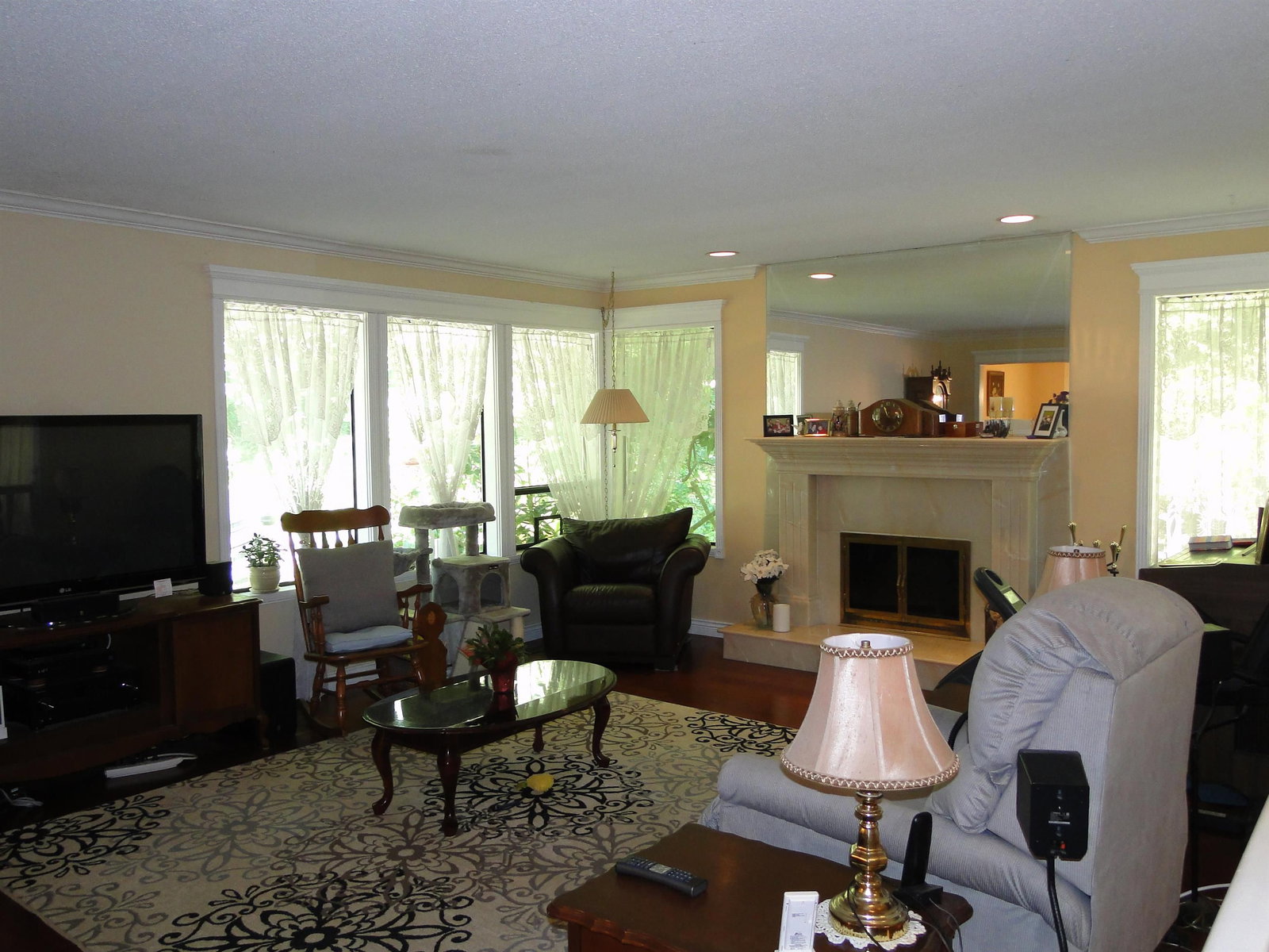 Listing Image 10