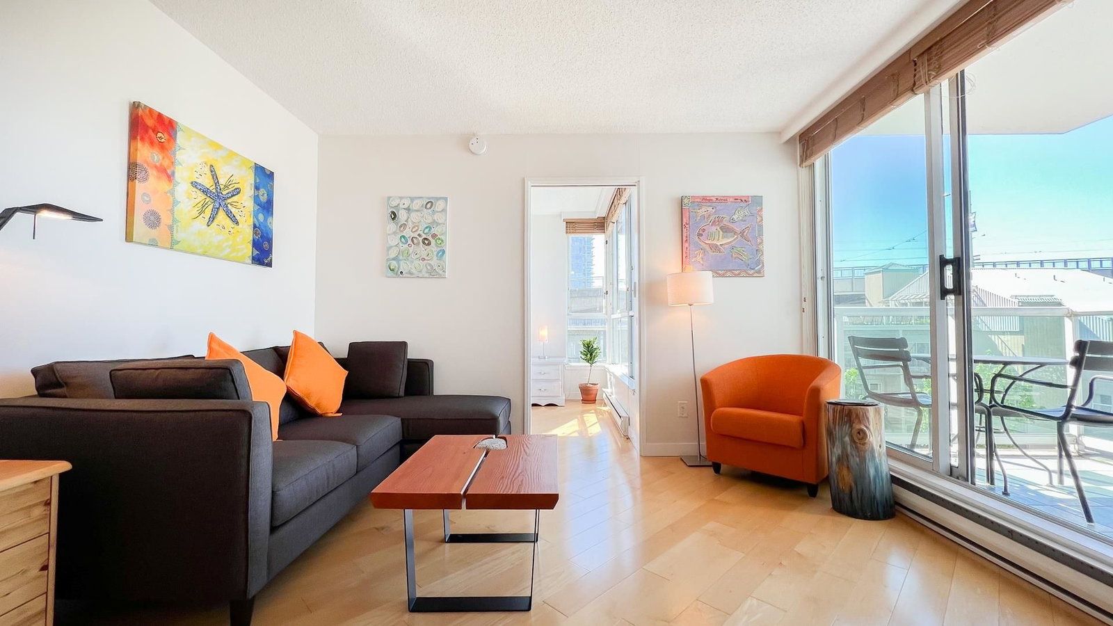 Listing Image 6