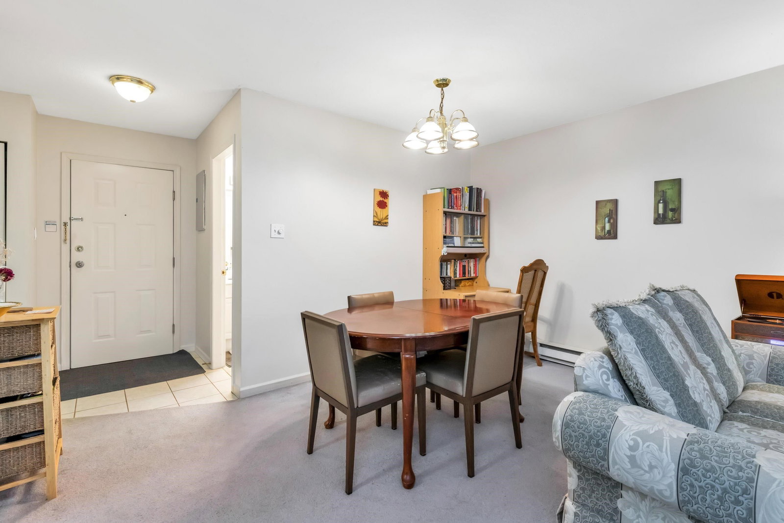 Listing Image 5