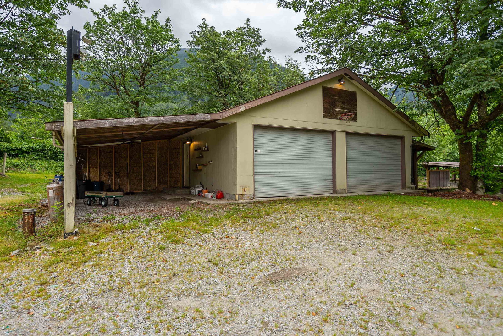Listing photo 4