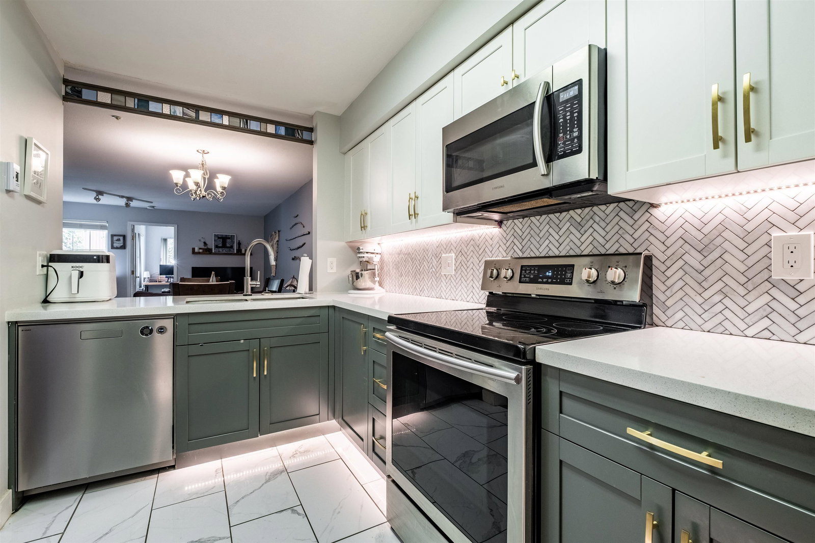 Listing Image 1