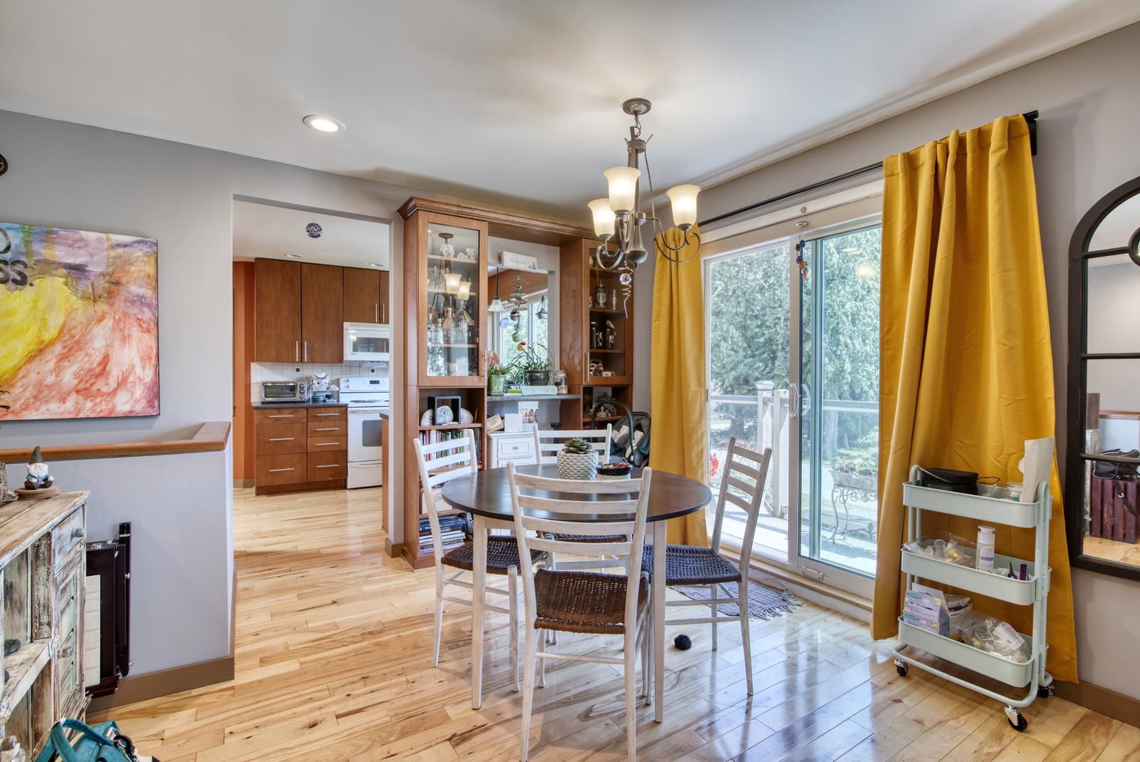 Listing Image 9