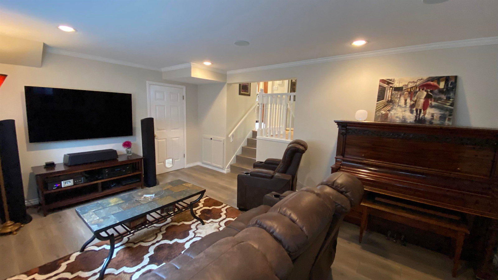Listing Image 8