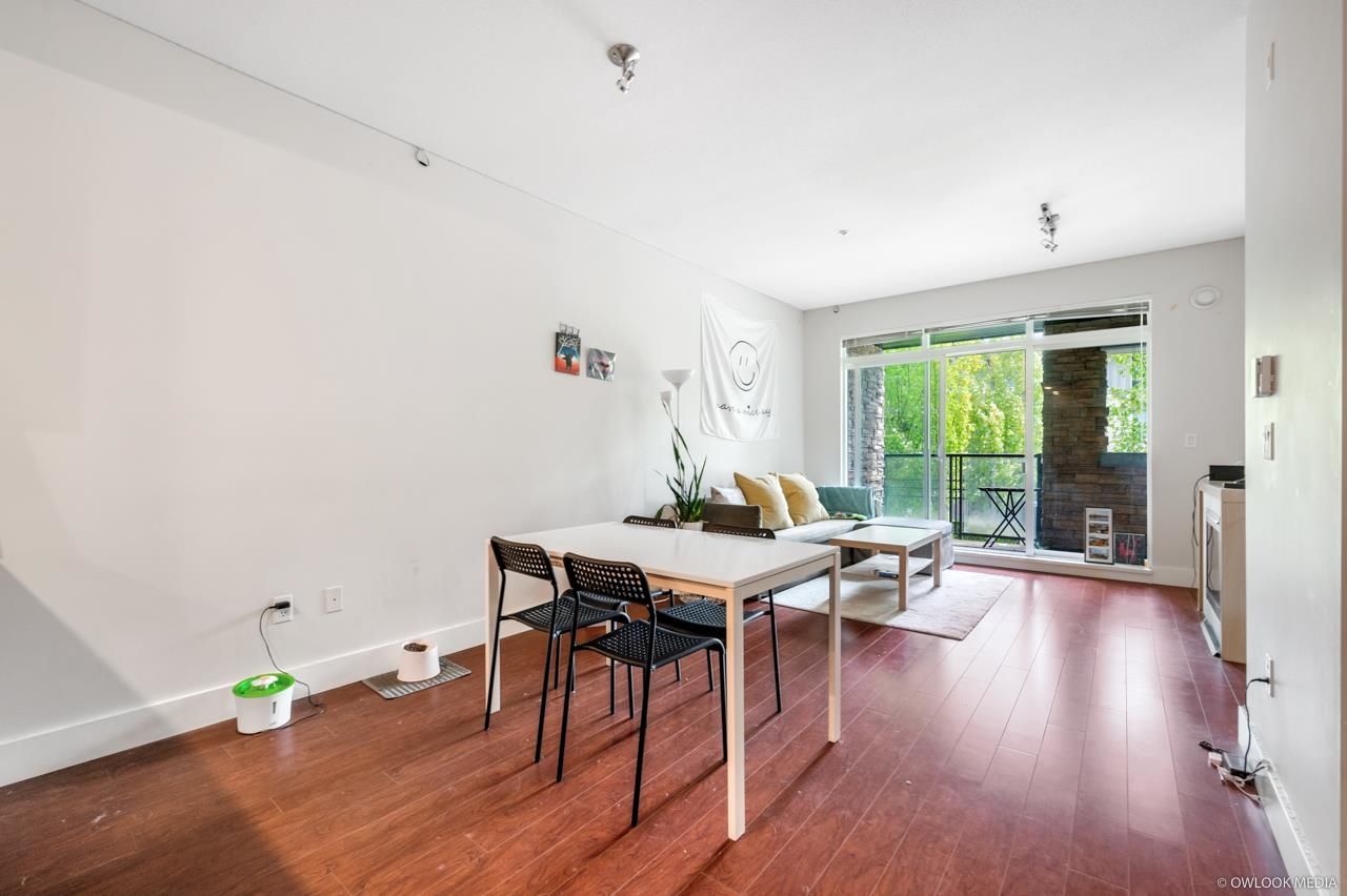 Listing Image 5