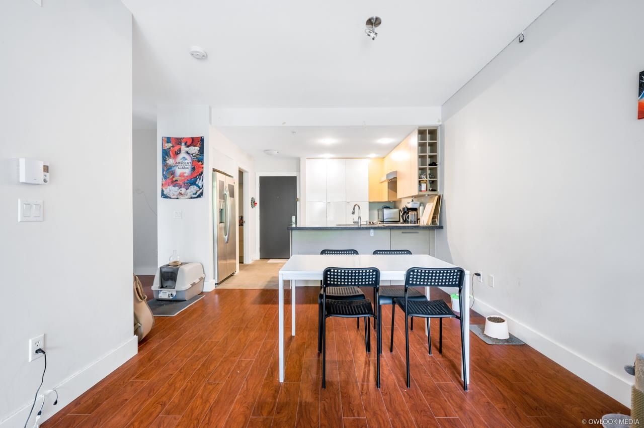 Listing Image 8