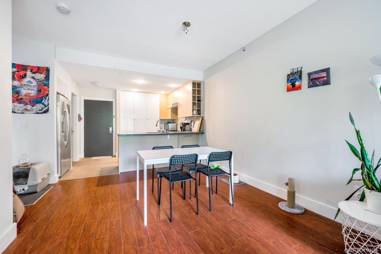 Listing Image 9