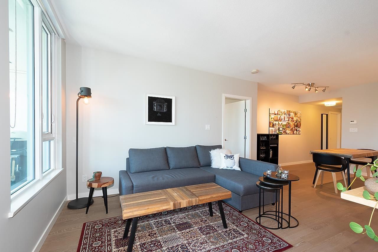 Listing Image 8