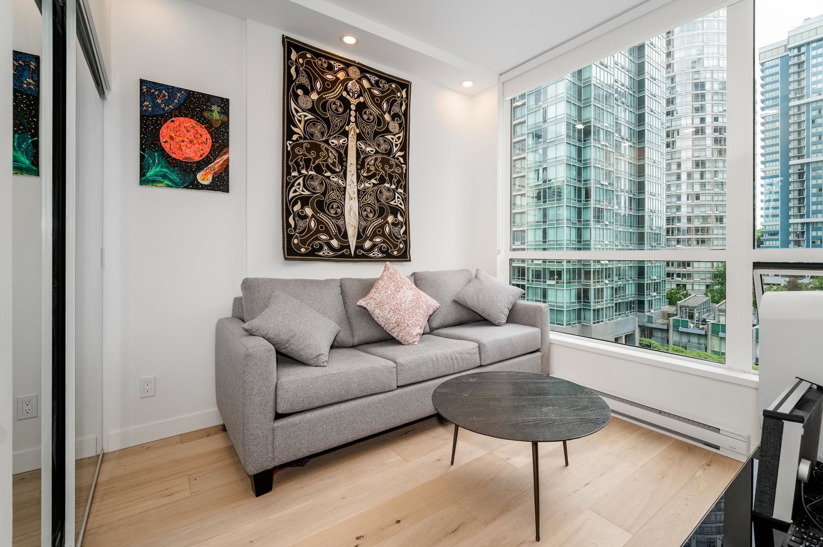 Listing Image 10