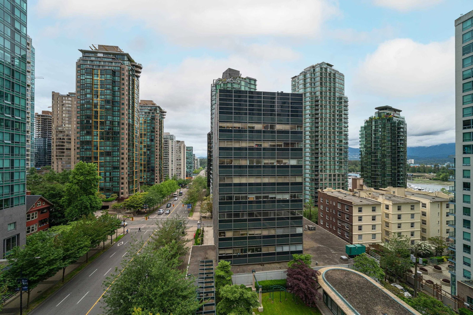 Listing Image 20
