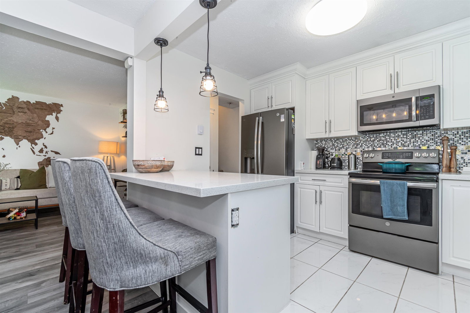 Listing Image 19