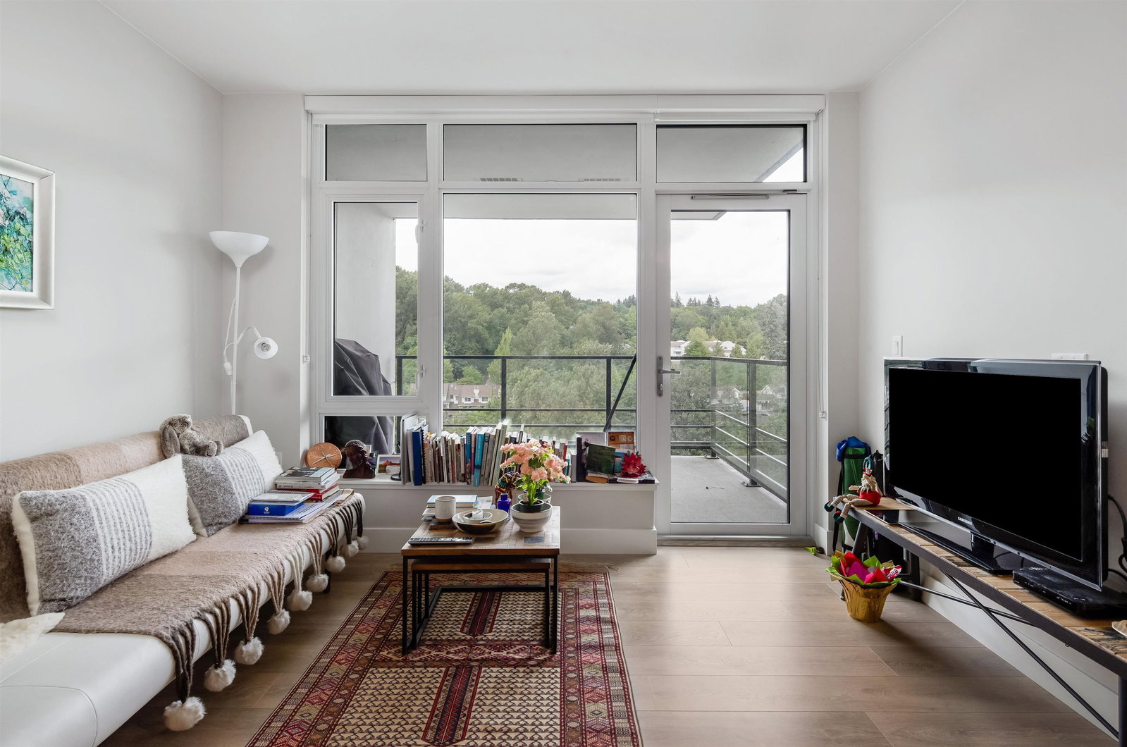 Listing Image 7