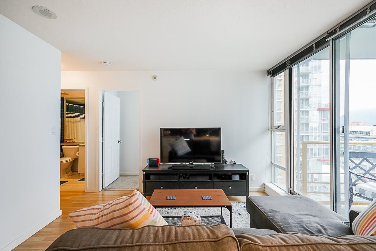 Listing Image 3