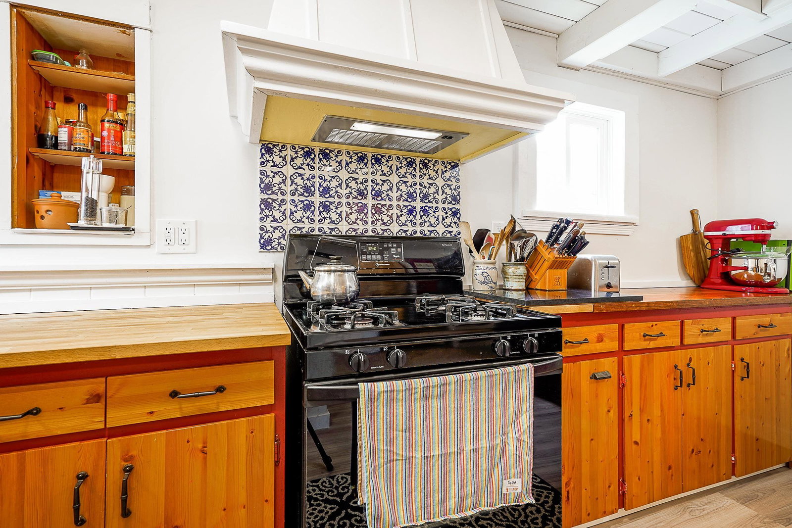 Listing Image 11