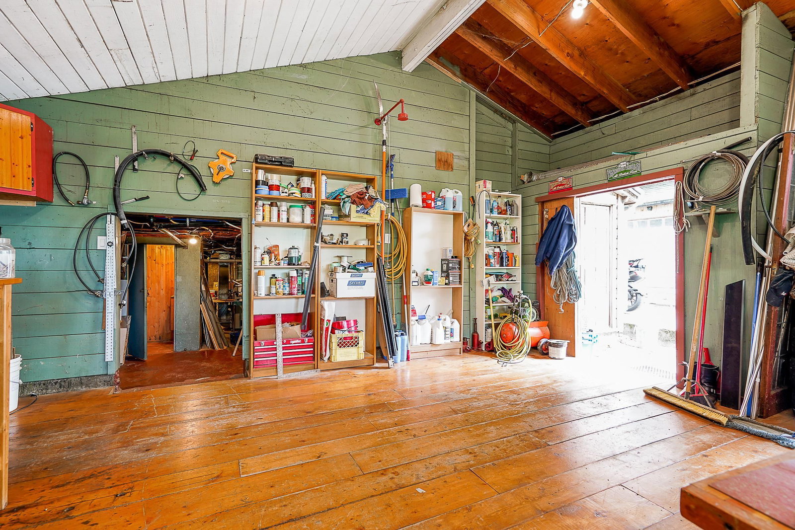 Listing Image 32