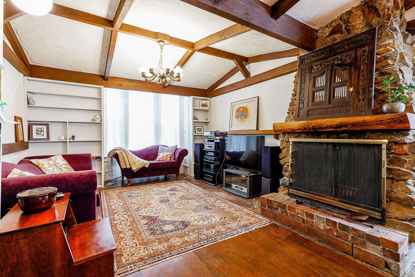 Listing Image 5