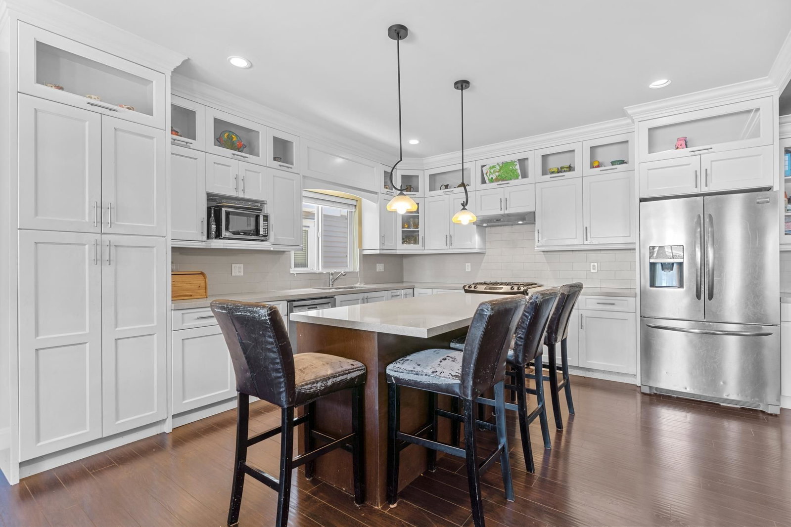 Listing Image 10