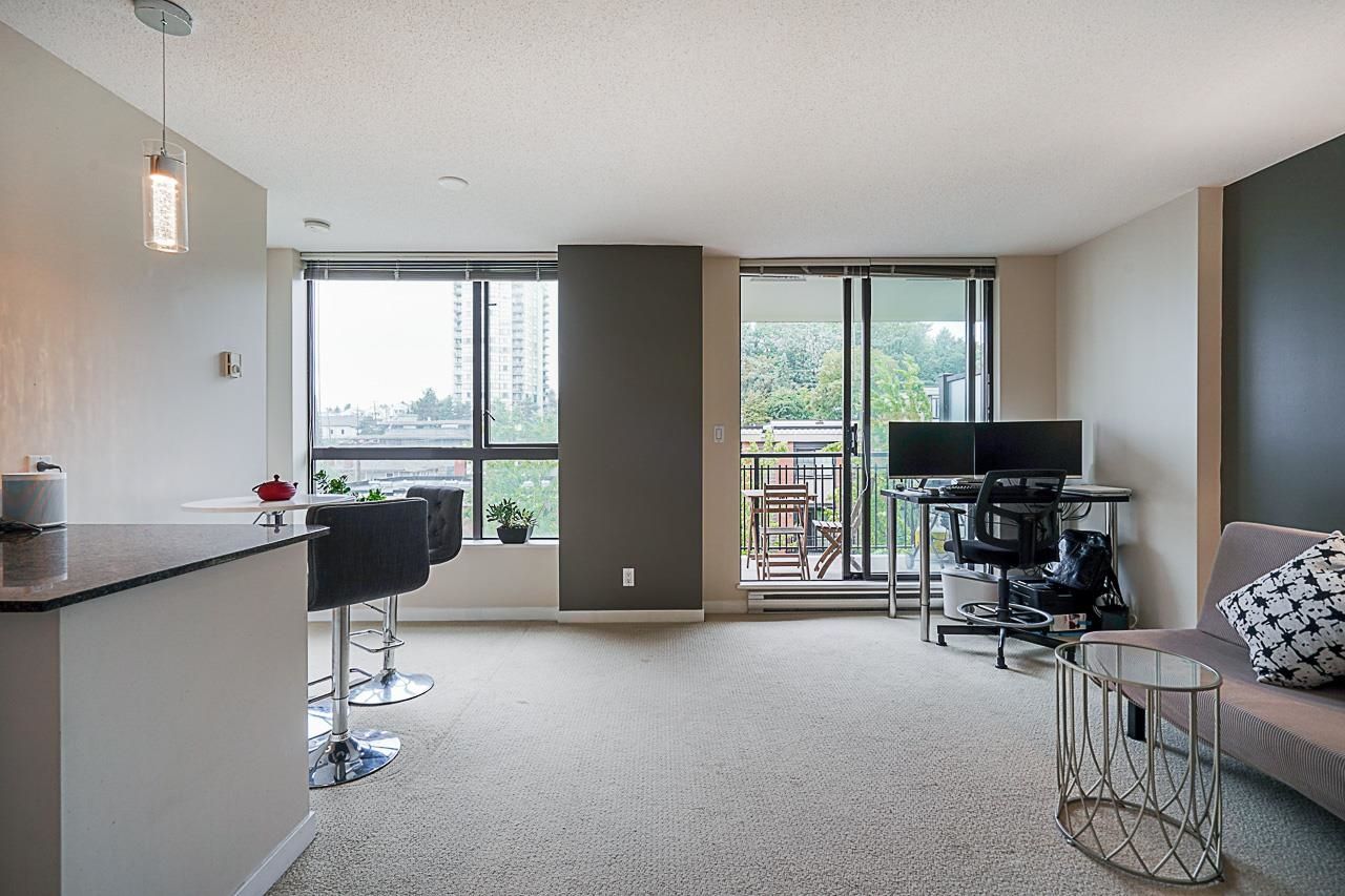 Listing Image 9