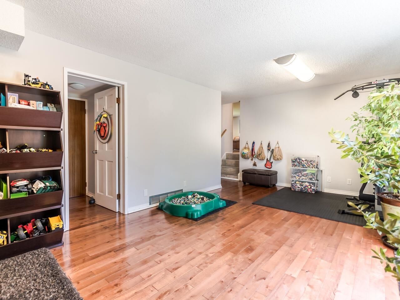 Listing Image 17