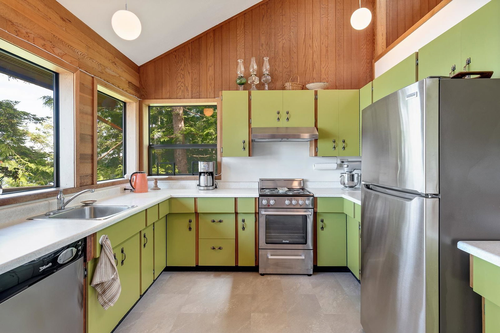 Listing Image 13