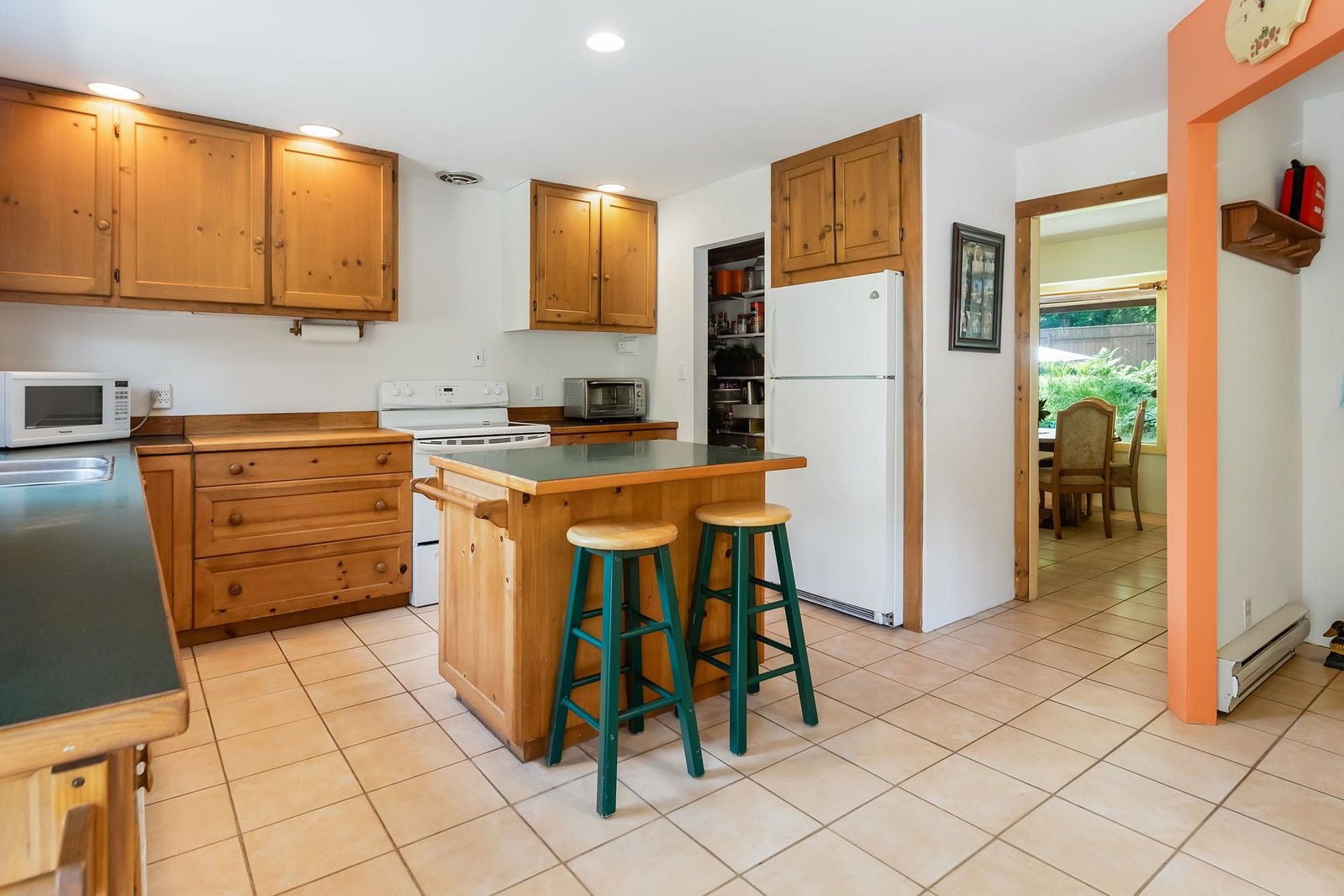 Listing Image 8