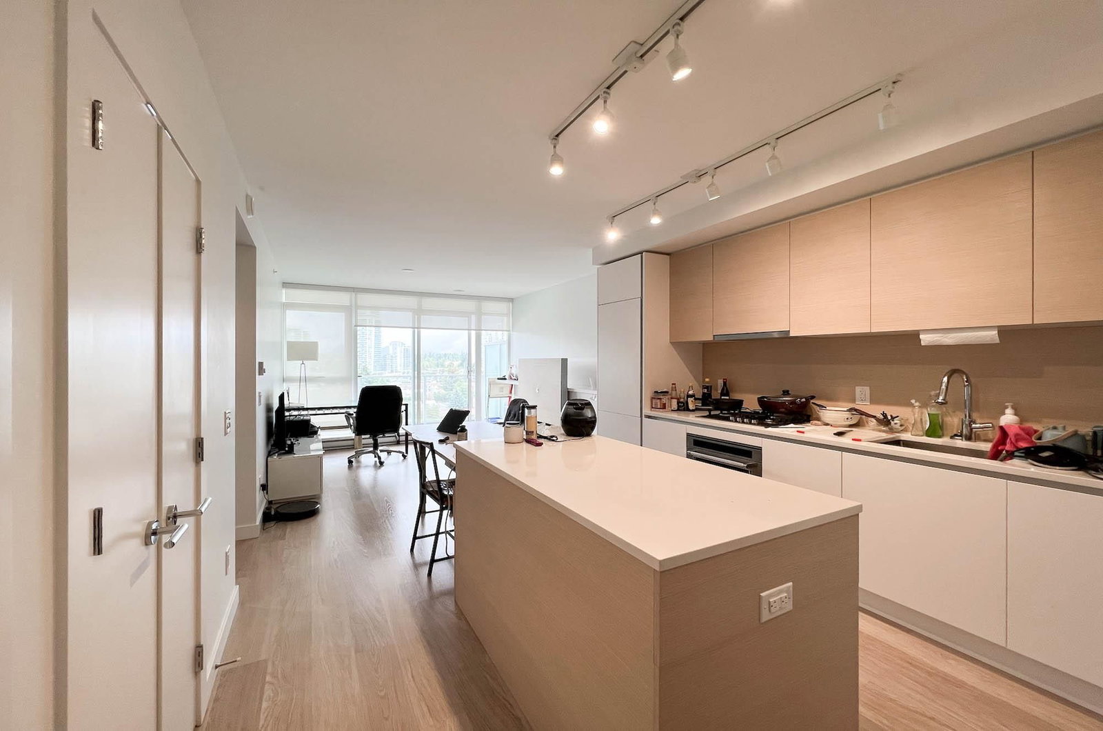 Listing Image 8
