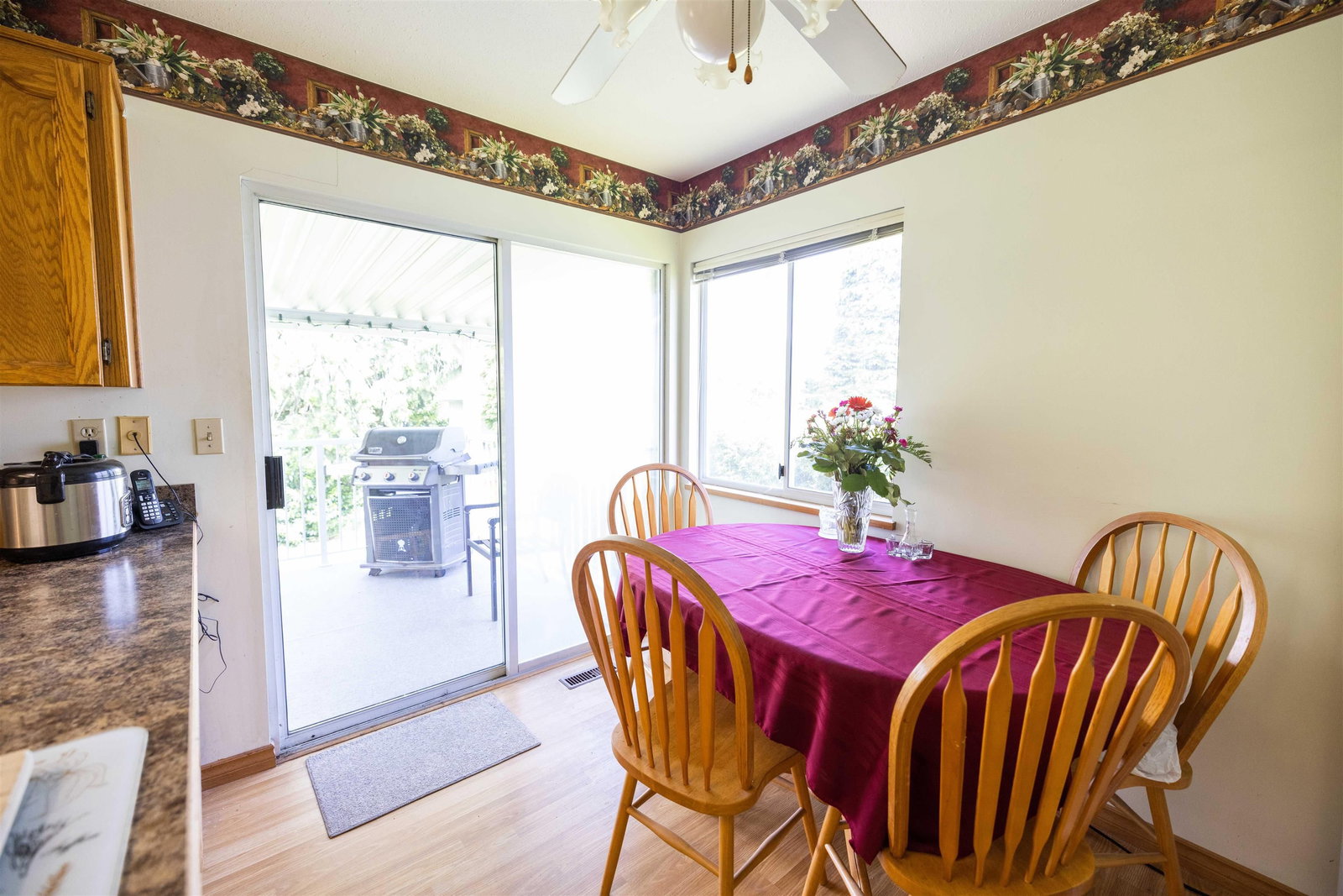 Listing Image 6