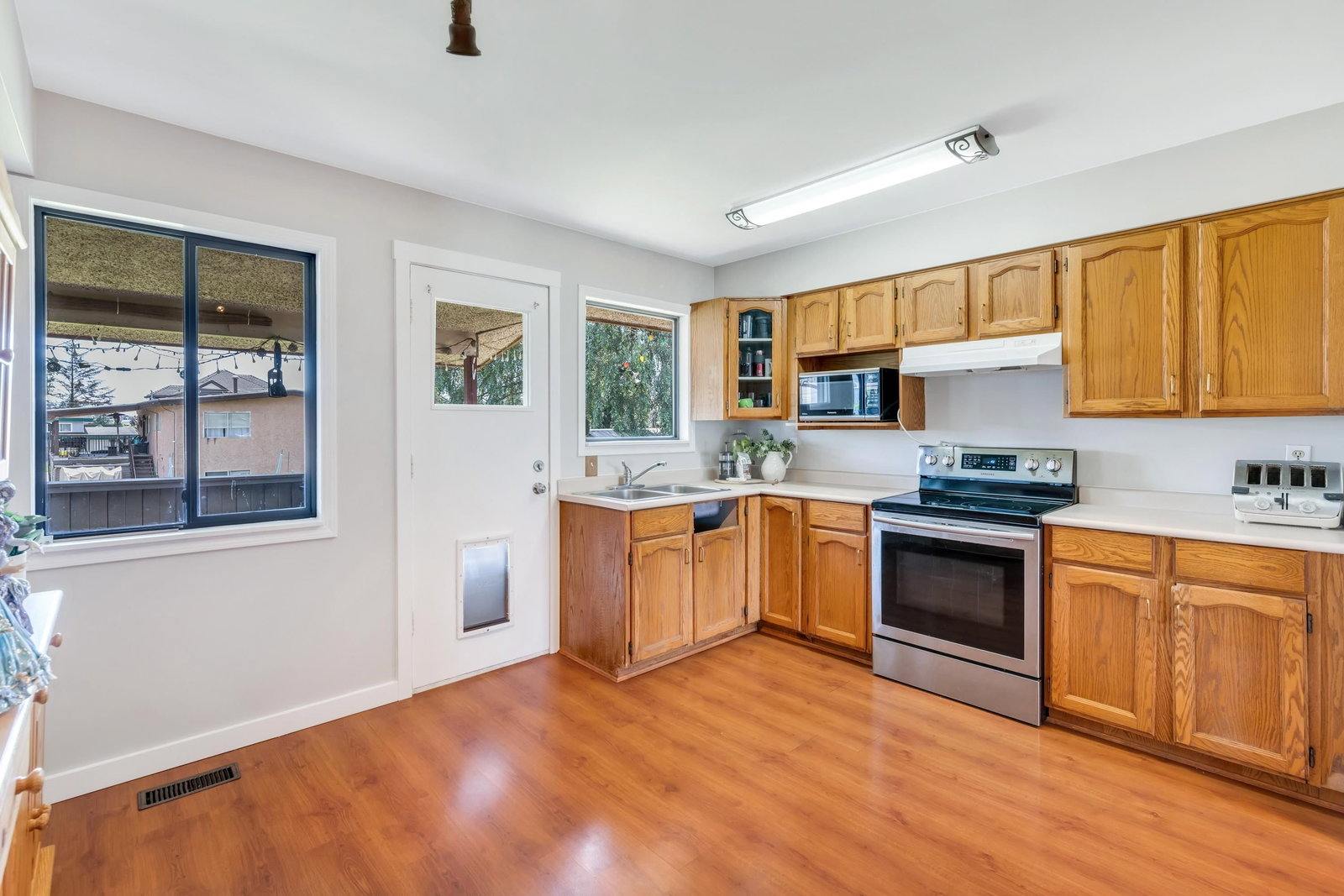 Listing Image 13